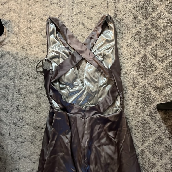 silver bridesmaid/black tie dress with open cross cross - Picture 4 of 6